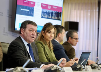 El Consejero de la Presidencia presenta el nuevo portal de la Junta. / Leticia Pérez