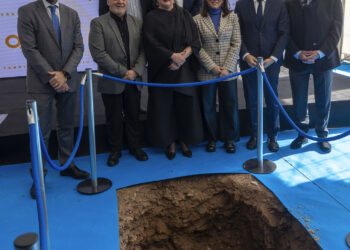 La Consejera de Agricultura asiste al acto de colocación de la primera piedra de Tebrio. / Susana Martín