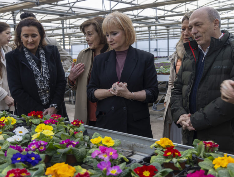 Leticia García visita el Centro Especial de Empleo El Arca, en Salamanca. / Susana Martín