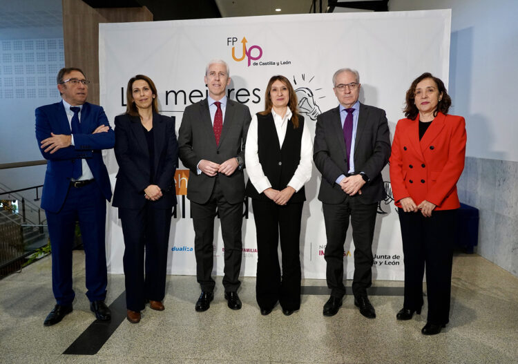 Una treintena de equipos se enfrenta en el Hackathon FP UP 1 Presentación del II Hackaton GO UP Castilla y León para estudiantes de FP. / Leticia Pérez