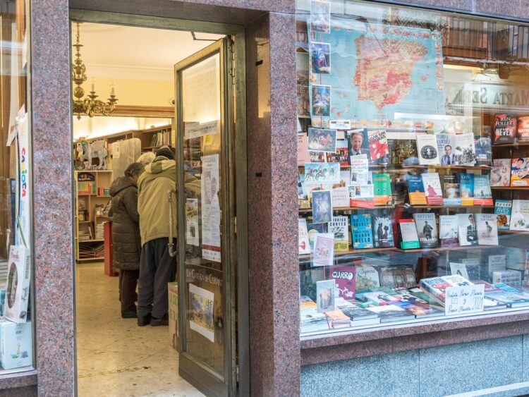 La librería Cervantes forma parte de la historia segoviana.