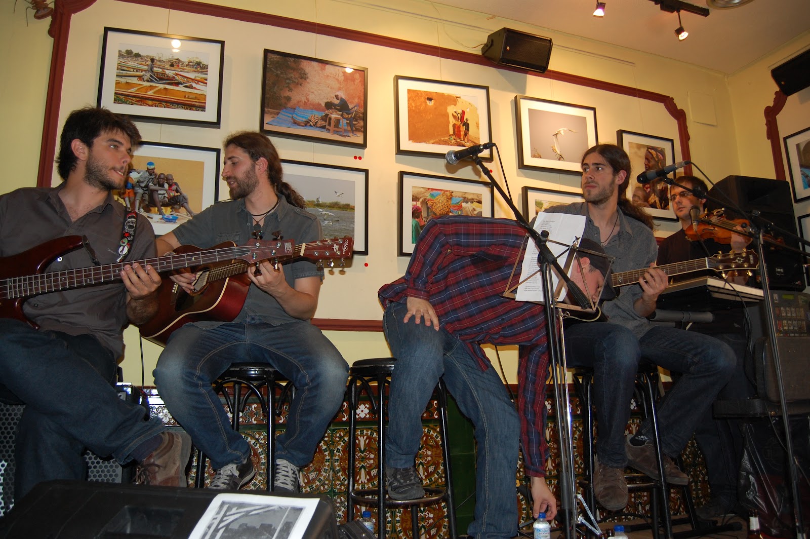 ¡Larga vida al Rock! 2 Acústicos en el bar, a flor de piel.