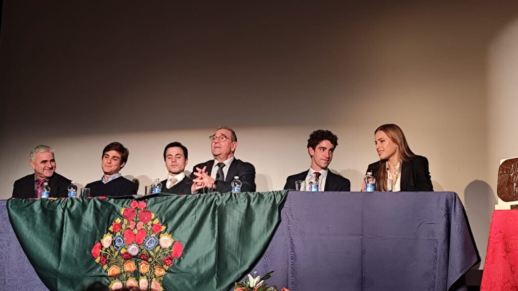 La Peña Taurina ‘Victoriano de la Serna’ de Sepúlveda celebra la gala de los Premios ‘Pase de las flores’