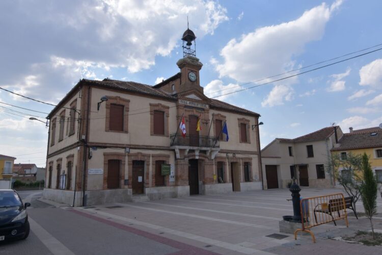 Los vecinos de Pinarejos se movilizarán contra la planta de biometano 1 Ayuntamiento de Pinarejos. / E.A.
