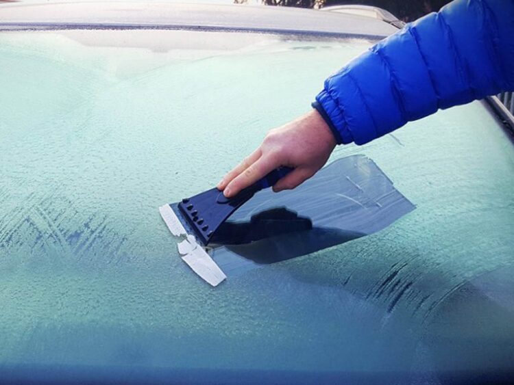 Imagen de archivo. Helada en un automóvil / E.A.