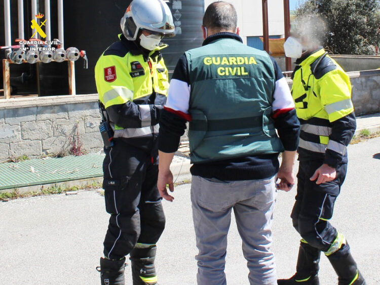 Investigadas dos empresas por un vertido de ácido clorhídrico 1 Investigacion Guardia Civil