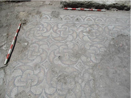 Uno de los mosaicos encontrado en la Villa Romana de Paradinas / E.A.