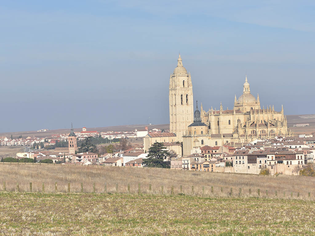 La Junta incrementa el Presupuesto para la provincia en un 35%, hasta los 103 millones 2 Terrenos del sector de Las Lastra. / JOSÉ ANTONIO SANTOS