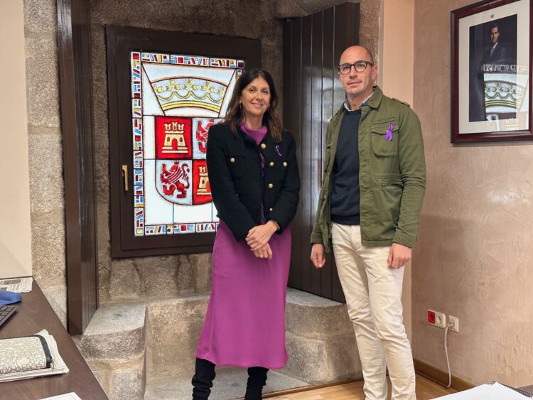 La delegada territorial de la Junta se reúne con el alcalde de la localidad / JCYL