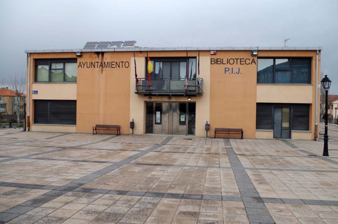 Programa formativo en competencias digitales para los vecinos 1 Ayuntamiento en San Cristóbal de Segovia.