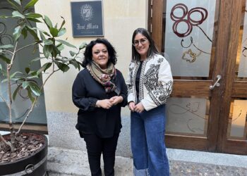 Firma del convenio de la Asociación Segoviana de la Prensa Deportiva junto a Gastronomía José María./ASPD