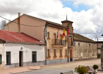 Ayuntamiento de Donhierro / E.A.