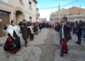 Instantes de la procesión por las calles de la localidad en ediciones anteriores / AYTO. DE FUENTEPELAYO