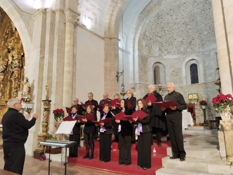 Concierto extraordinario de Fin de Año de la Coral Polifónica de Fuentepelayo / JUAN CRUZ SERRANO