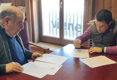 Firma del convenio de colaboración / MENSAJEROS DE LA PAZ