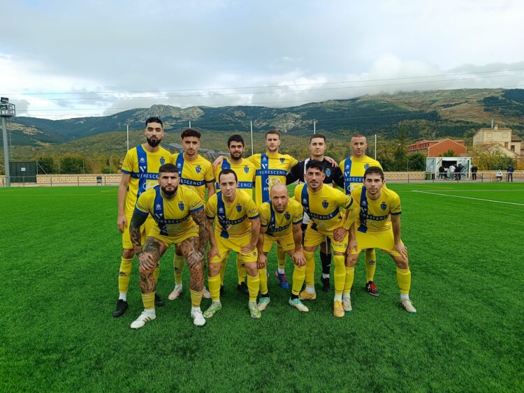 El Real Sitio no falla en la Provincial de Aficionados 1 Equipo titular del Real Sitio en su partido frente al Cuéllar durante la presente temporada./CD. CUÉLLAR