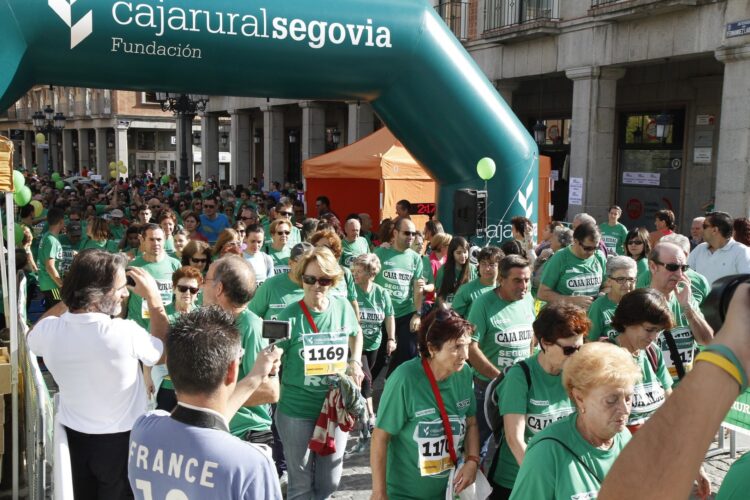 La agenda de Caja Rural para el 2025 estará llena de deportes, gastronomía y música 1 Marcha solidaria Caja Rural.