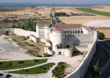 El recorrido mantendrá su paso por el castillo.