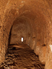 Diferencia de alturas al conectar pozos excavados simultáneamente.