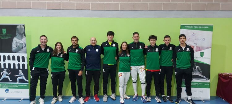 El Club de Esgrima de Segovia brilla en la tercera fecha del Ranking Regional 1 Comitiva del Club Esgrima de Segovia durante la cita./E. SEGOVIA