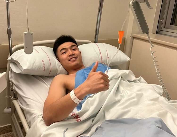 El portero Li, operado de menisco el pasado lunes en Madrid./ G. SEGOVIANA