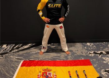 Flavio Olivera, con las medallas./ E.A.