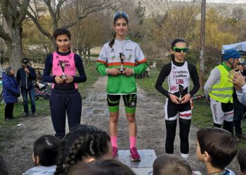 Uno de los podios de las categorías de menores de duatlón cuellarano./ FTCYL