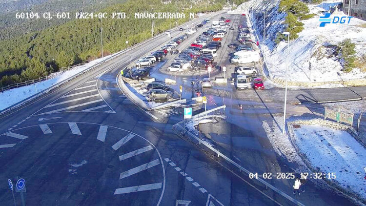 Aparcamiento de Navacerrada. / DGT