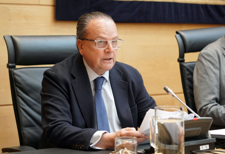 La contratación de la Administración autonómica alcanza los 1.161 millones en 2022 1 El Presidente del Consejo de Cuentas de Castilla y León presenta el Informe de Fiscalización de la contratación administrativa del ejercicio 2022. / Rubén Cacho