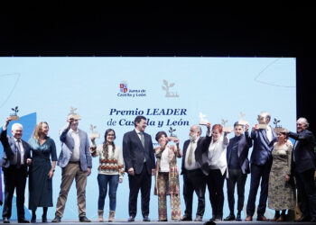 El Presidente de la Junta clausura la primera edición de entrega de los premios Leader de la Junta de Castilla y León. / Rubén Cacho