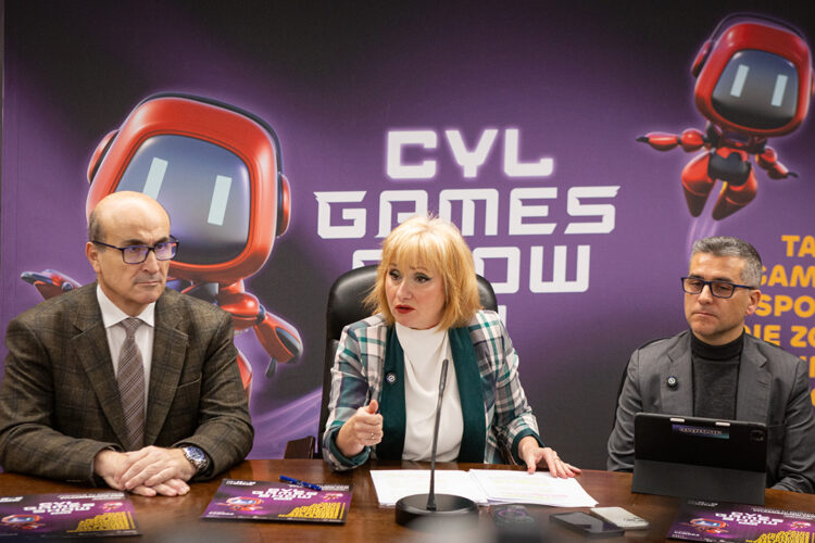 La consejera de Industria, Comercio y Empleo, Leticia García, presenta la feria. / JL Leal