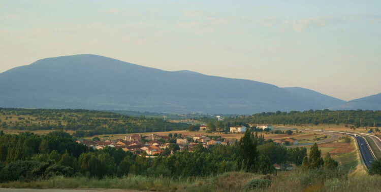 Foto de archivo. Vista de la localidad segoviana de Castillejo de Meselón/ E.A.