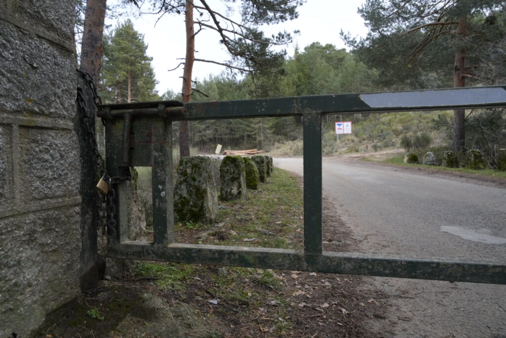 Acceso cortado a la presa de El Tejo / E.A.