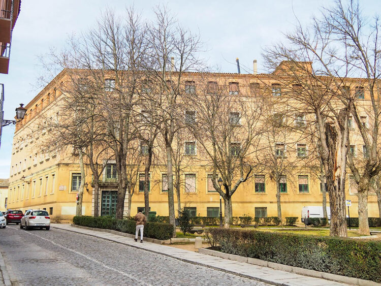 Colectivos segovianos proponen proyectos para dar forma a la Agenda Urbana 1 Antiguo Hospital Policlínico de Segovia. / HÉCTOR CRIADO