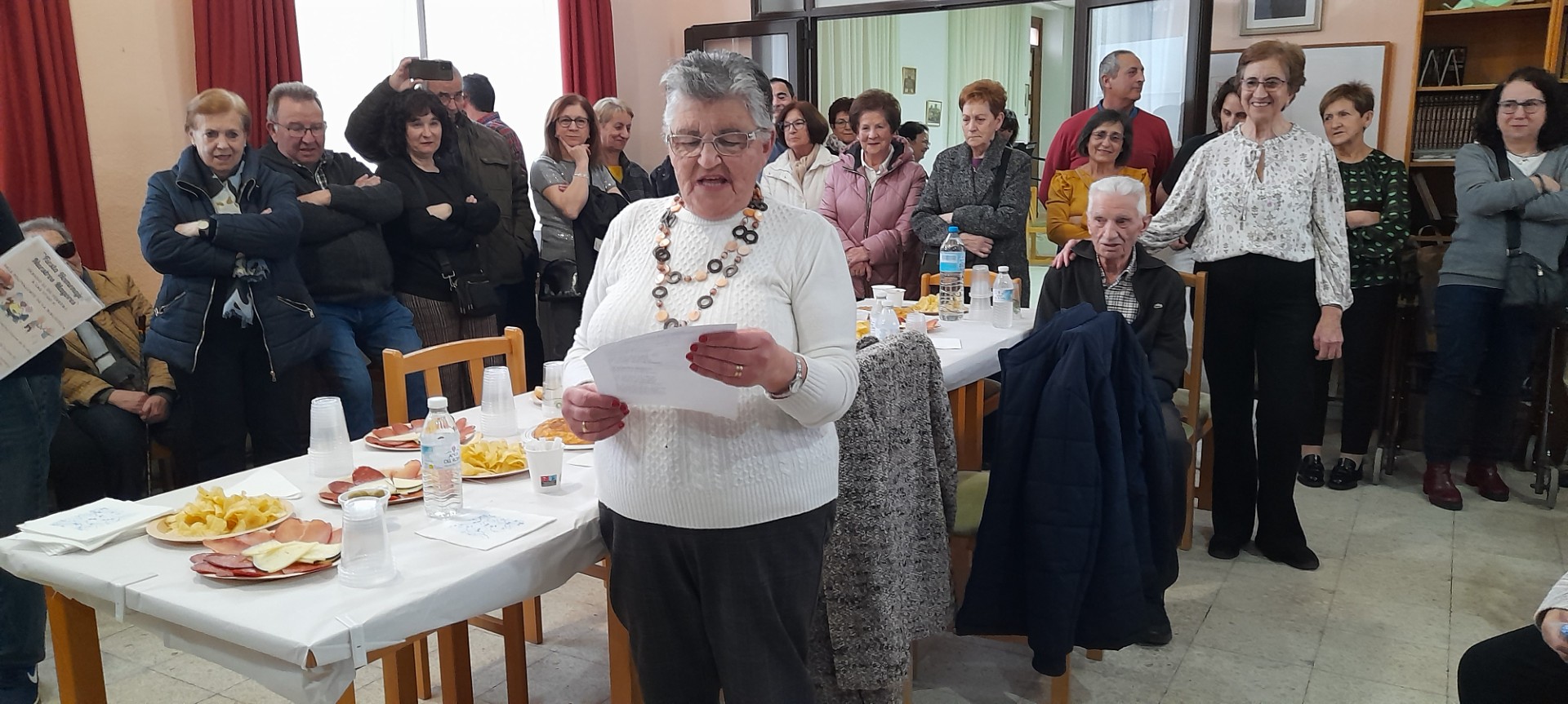 Lectura de una poesía / LOURDES MATARRANZ
