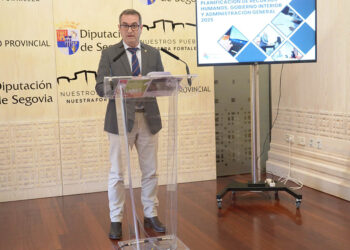 El diputado Jaime Pérez presenta la planificación del Área de Recursos Humanos. / EL ADELANTADO