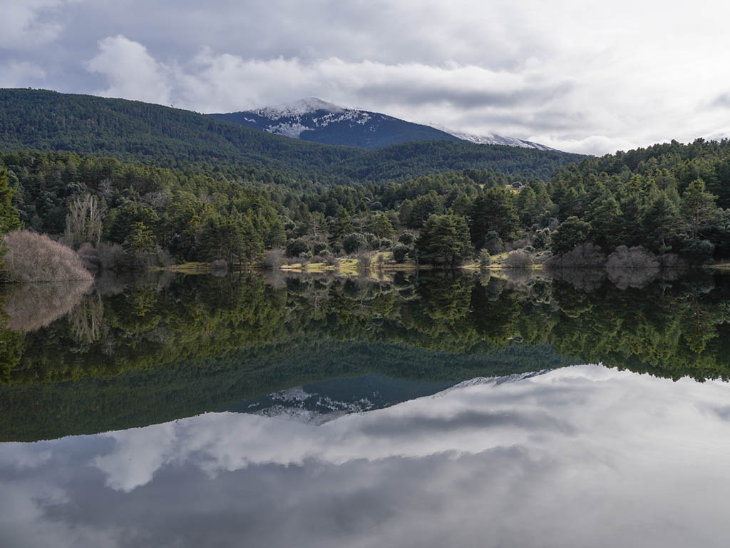 La CHD y el Ayuntamiento de Segovia estudian soluciones para asegurar el abastecimiento de agua en verano 2 Embalse de Puente Alta, en Revenga. / MIGUEL ÁNGEL FERNÁNDEZ