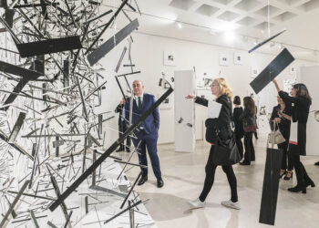 Exposición ‘Procesos, ritmos y vibraciones’ de la segoviana Fuencisla Francés, en el Museo Esteban Vicente. / KAMARERO - DIPUTACIÓN