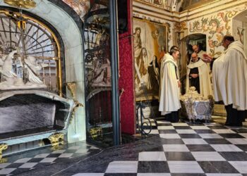 Imagen de la primera fase de estudio del sepulcro, en agosto de 2024.