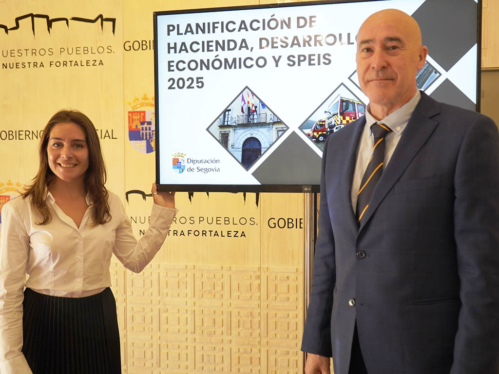 La Diputación pondrá en marcha los parques de bomberos de Boceguillas y Palazuelos en este 2025 2 Los diputados Elisabet Lázaro y Óscar Moral presentan la planificación del Área de Hacienda y Desarrollo Económico de la Diputación. / EL ADELANTADO