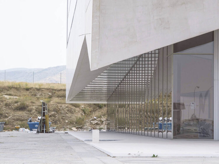 El Ayuntamiento exige cerca de 600.000 euros a la concesionaria del CIDE por deficiencias en el edificio 1 Obras en el CIDE. / KAMARERO