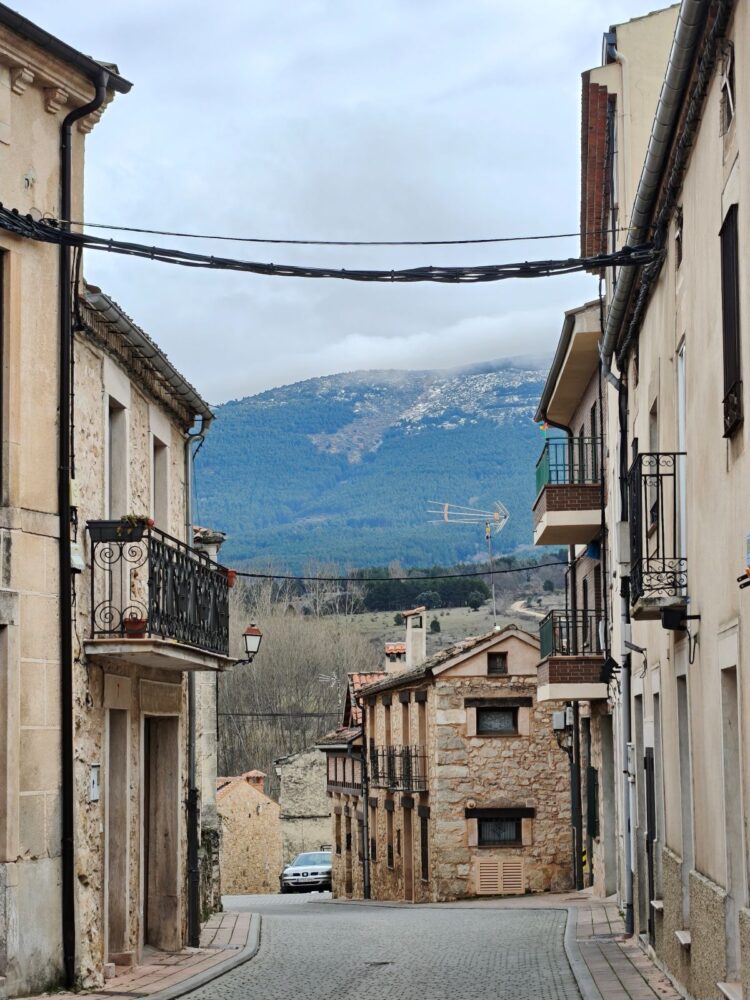 El grupo teatral ‘Batiburrillo’ presenta su obra en Prádena 1 Foto de archivo. Vista de la localidad de Prádena / E.A.