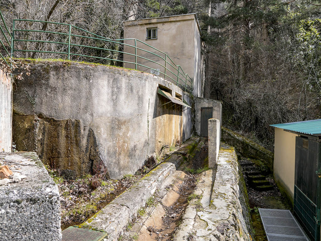 Comienzan las intervenciones de acondicionamiento en Puente Alta para asegurar el suministro de agua 5 Aspecto actual de las instalaciones de la presa de Puente Alta, en Revenga. / MIGUEL ÁNGEL FERNÁNDEZ