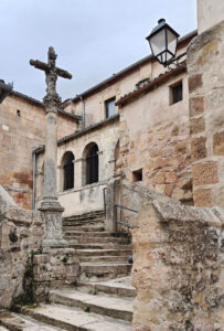 En la Edad Media Sepúlveda tuvo un gran desarrollo, llegando a tener 16.000 habitantes (hoy en día sólo tiene unos 1.000). 