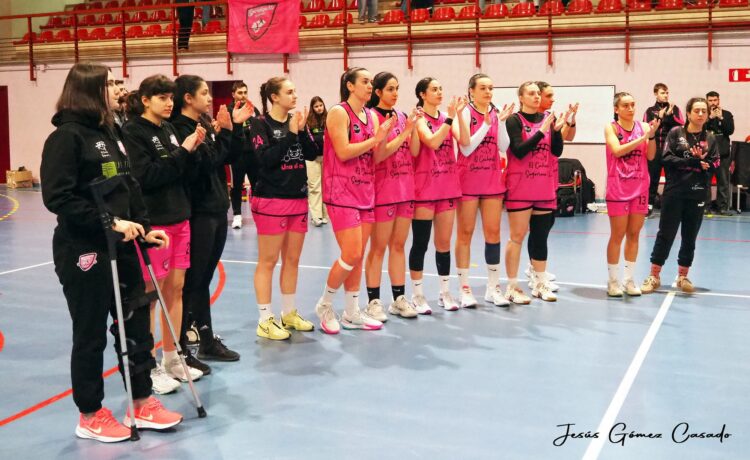 Derrota del Cochinillo Segoviano ante la Universidad de Oviedo 1 baloncesto 3