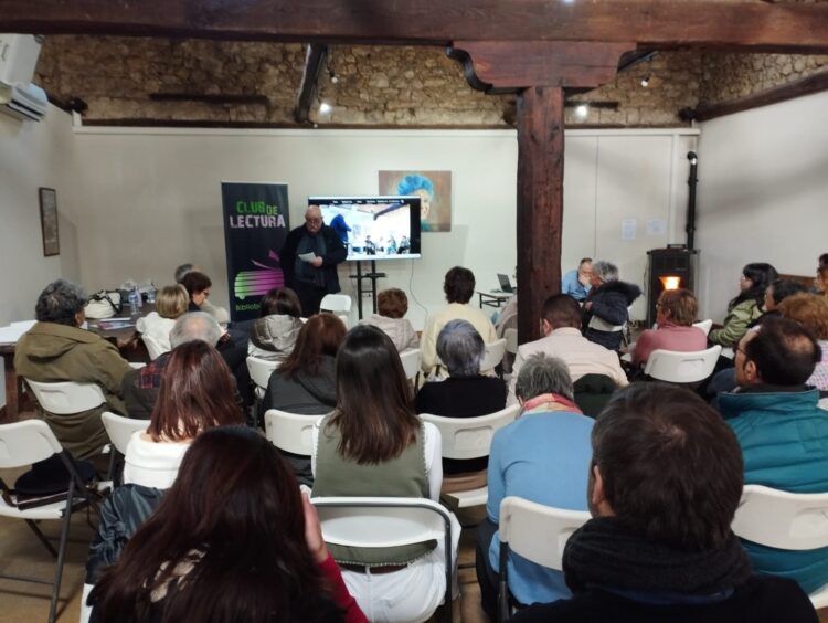 Instantes de la I Jornada de Clubes de Lectura / DIPUTACIÓN DE SEGOVIA