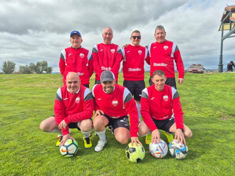 Gran debut del Footgolf Cuéllar en el estreno de la Superliga 1 Los integrantes del Footgolf Cuéllar durante la cita./CD.CUÉLLAR
