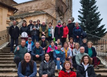 Grupo de senderistas de Fuentepelayo / JUAN CRUZ SERRANO