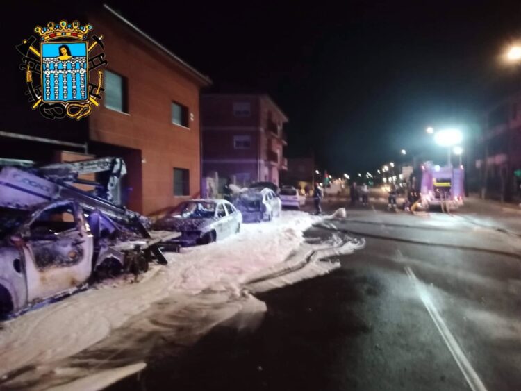 Vehículos incenddiados / BOMBEROS DE SEGOVIA