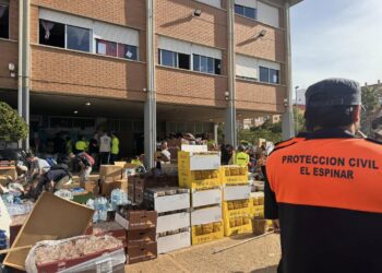 Protección Civil ayuda a los afectados por la DANA en Valencia / PROTECCIÓN CIVIL EL ESPINAR